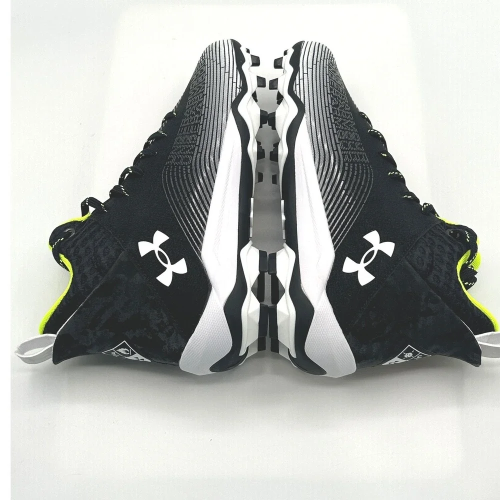 Under Armour  Hammer 2 MC Football Cleats Men's 11,EU:45,Black/Neon,3027306-001